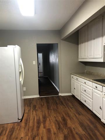 Building Photo - 2923 Azle Ave