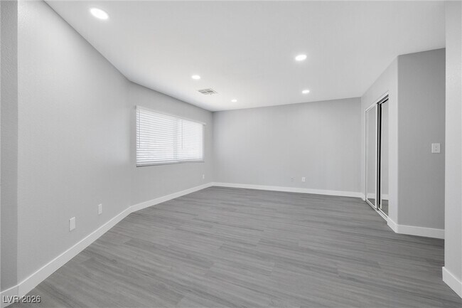 Building Photo - 265 Via Malorca St