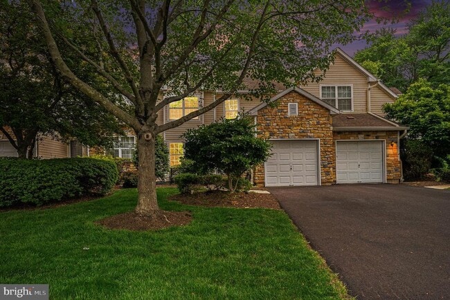 Building Photo - 120 Medinah Dr