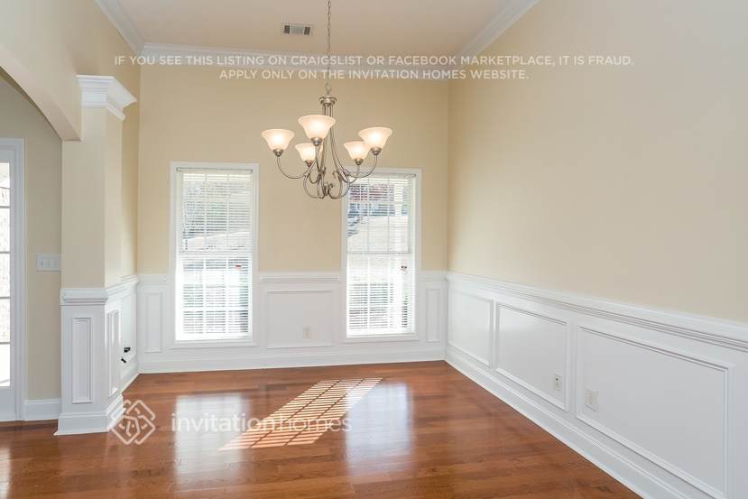 Building Photo - 115 Westbrook Way