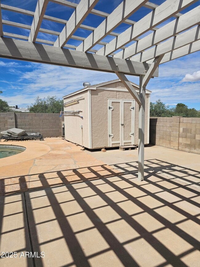 Building Photo - 111 Arrowhead Dr