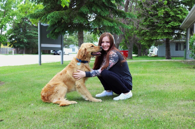 Pet Friendly - 201 7th Ave SE