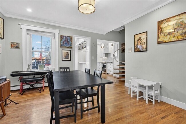 Building Photo - 15 Mt Vernon St