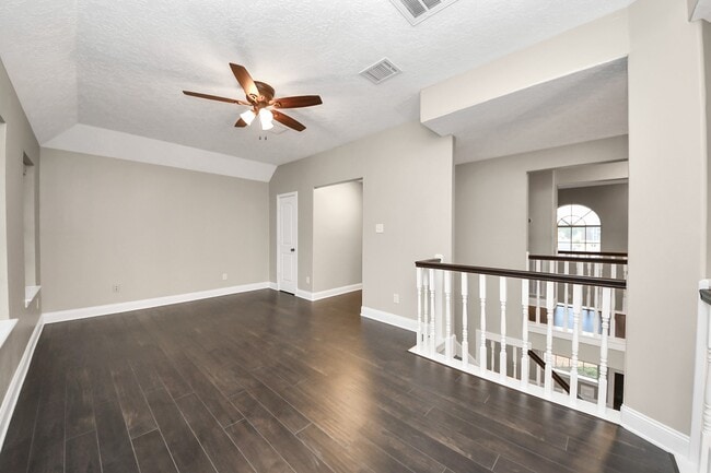 Building Photo - 2405 Guilbeau Ln