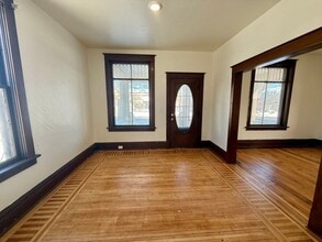 Building Photo - 4 Bed 1 Bath Single Family Home in Wausau