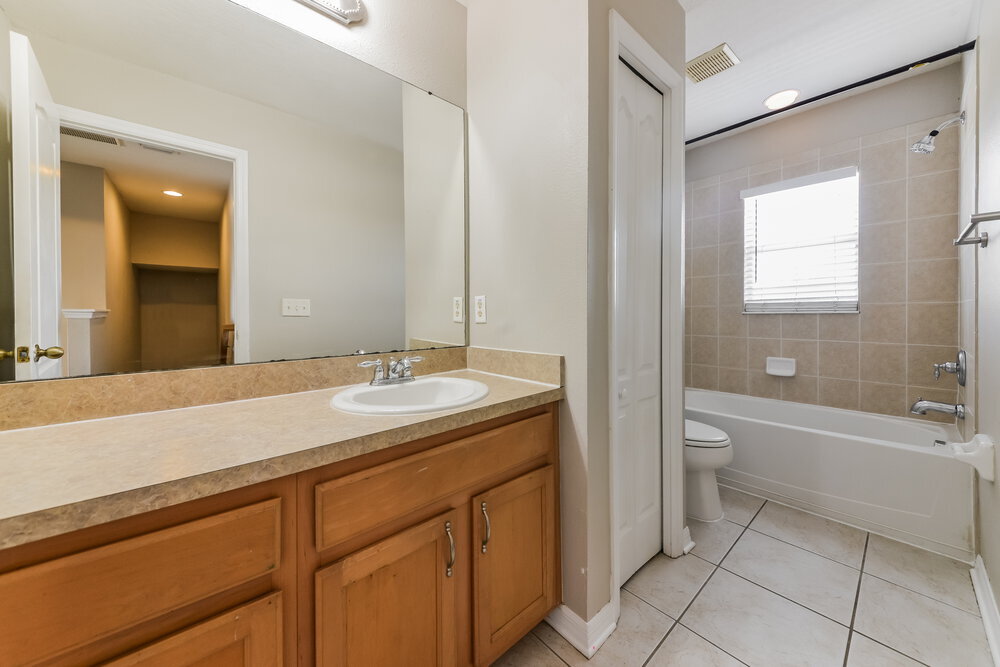 Building Photo - 908 Larwood Pine Dr