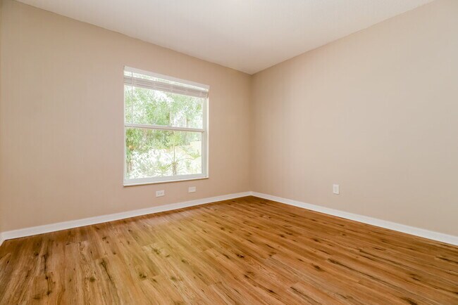 Building Photo - 2135 Remington Pointe Blvd