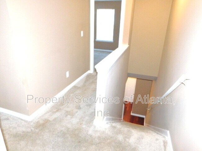 Building Photo - 1795 Devon Dr