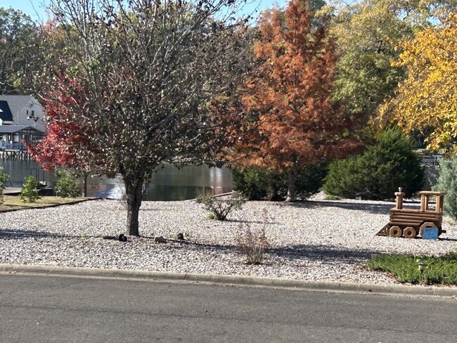 Building Photo - 288 River Mill Point