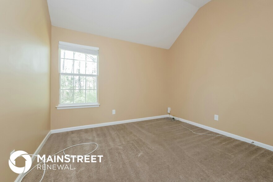 Building Photo - 8492 Goswell Dr
