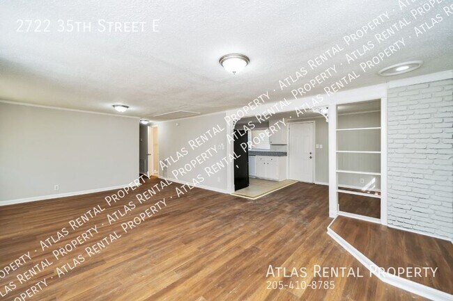 Building Photo - 2722 35th St E