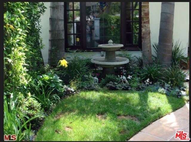 Building Photo - 918 N La Jolla Ave