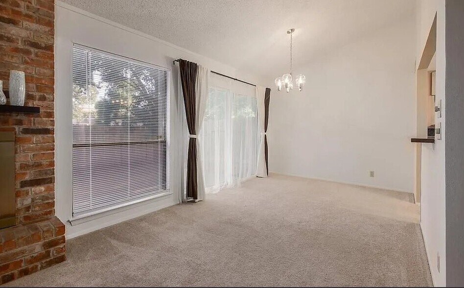 Building Photo - 8905 Trone Cir