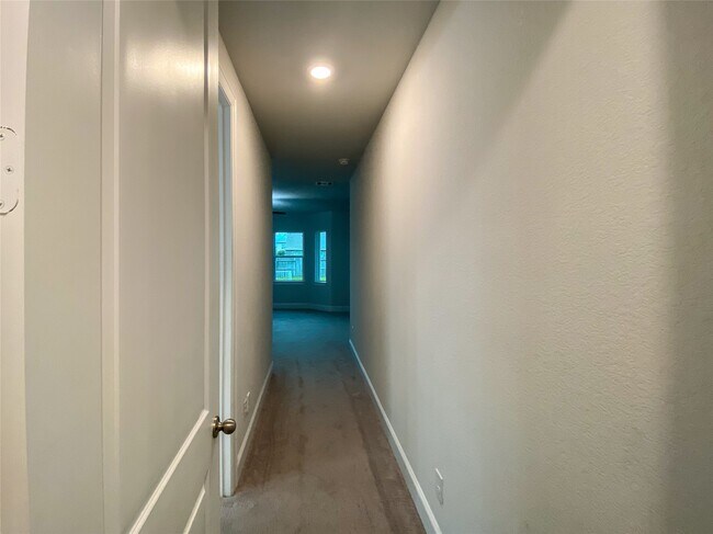 Building Photo - 10011 Serenity Grv Dr