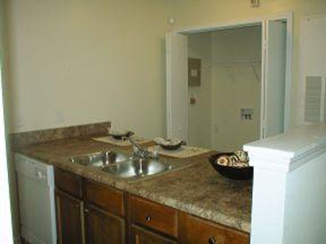 Britt Lake - Fayetteville, NC | Apartment Finder