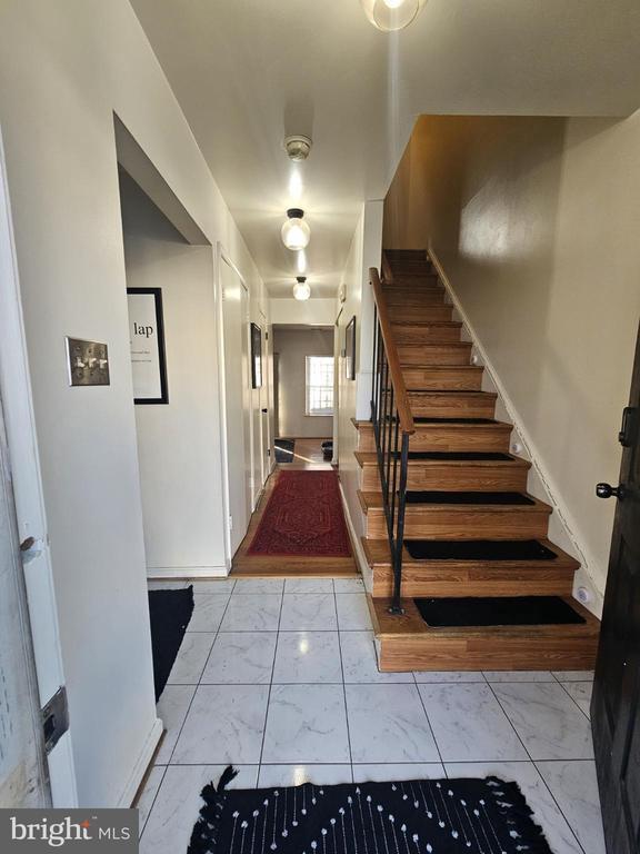 Building Photo - 511 Mt Lubentia W