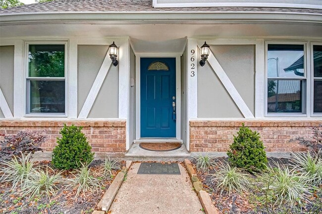 Building Photo - 9623 Philmont Dr