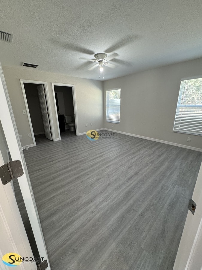 Building Photo - 6 Oak Pass Run