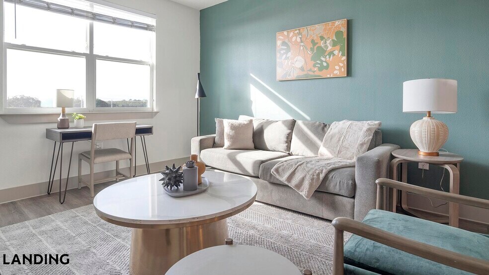 Building Photo - 2995 Railside Lp