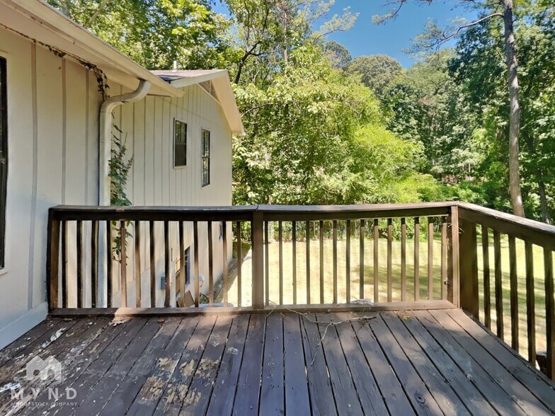 Building Photo - 5845 Cheryl Dr