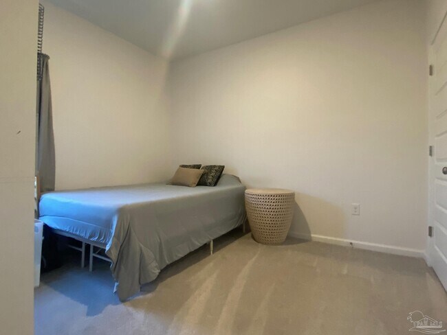 Building Photo - 9668 Sagewood Dr