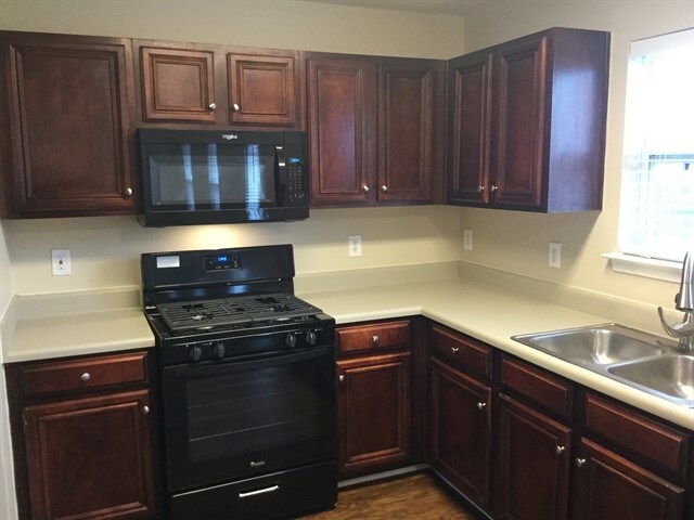 Building Photo - 4897 Bryant Dr