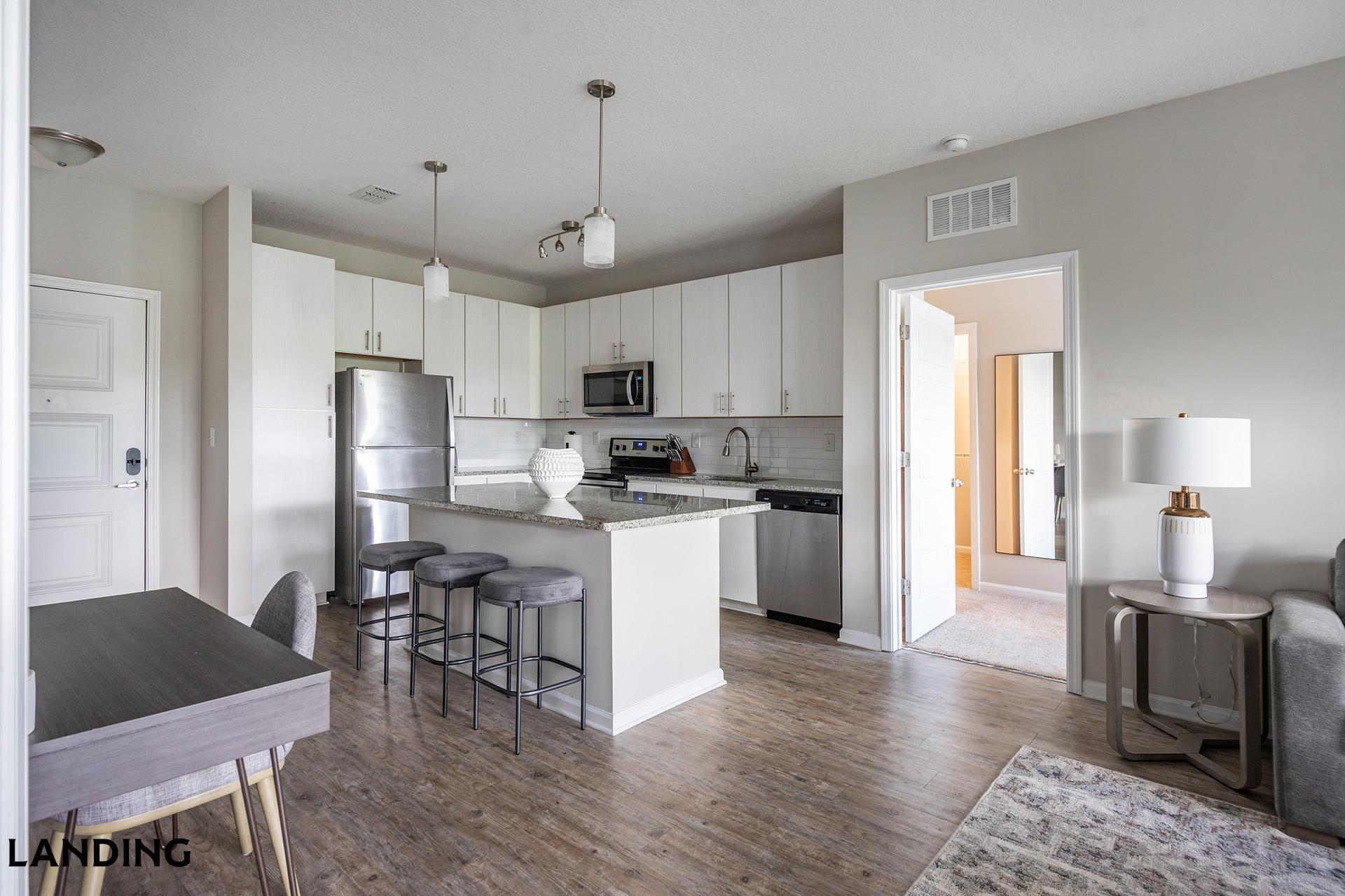 Building Photo - 2300 Tapestry Park Dr