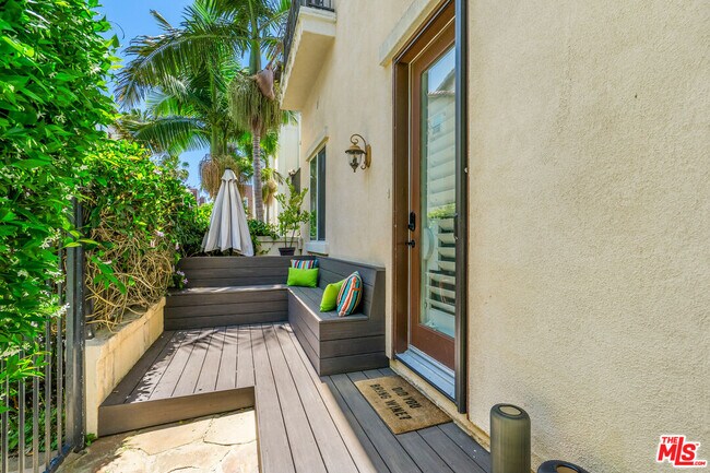 Building Photo - 5734 S Celedon Creek
