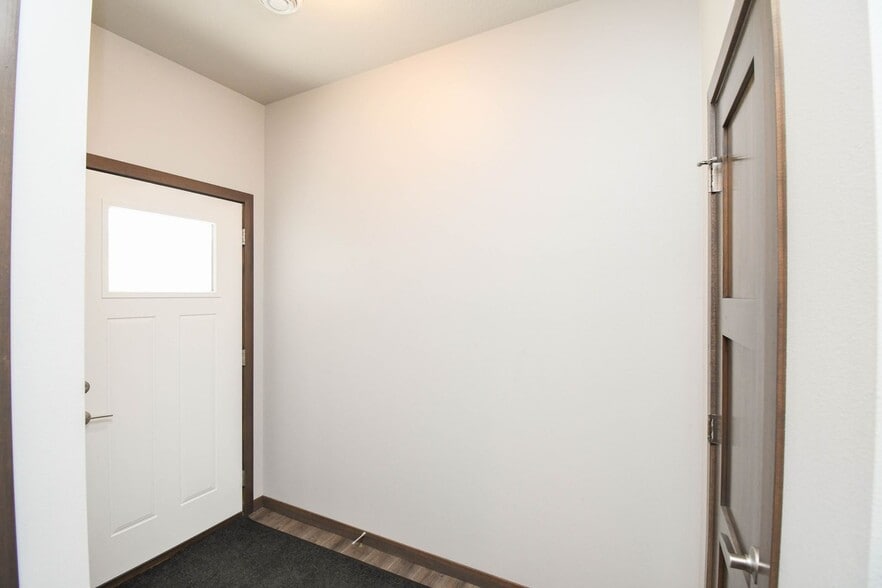 Building Photo - 6120 S Alki Pl
