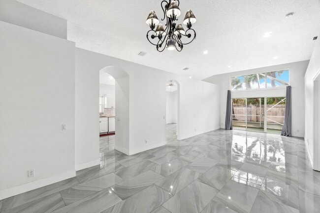 Building Photo - 7589 Colony Lake Dr