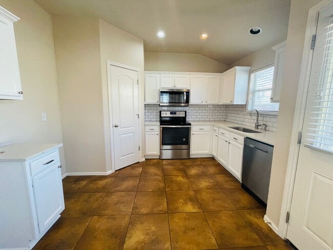 Building Photo - 10115 Roseangel Ln