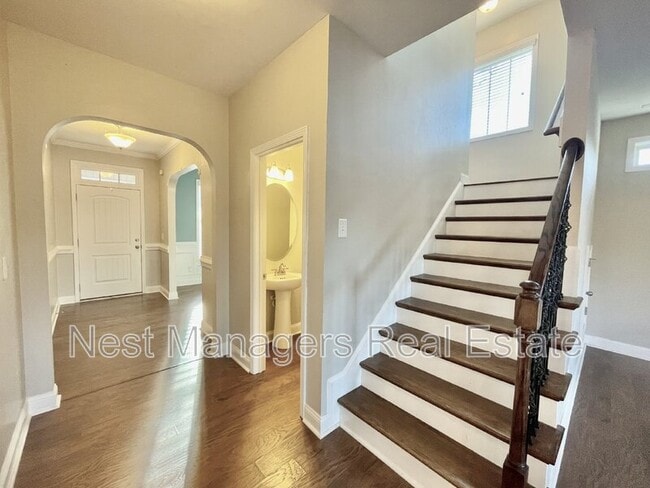 Building Photo - 211 Executive Dr