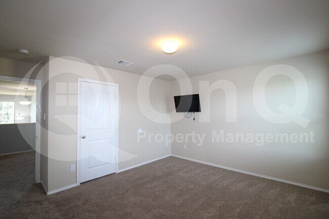 Building Photo - 1115 Quartz Trl