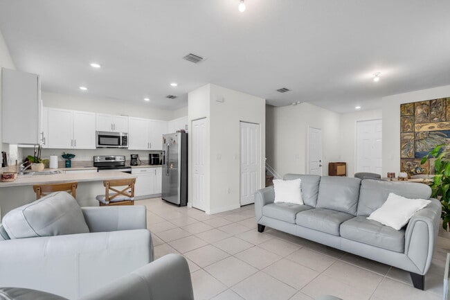 Building Photo - 11101 W 33rd Ct