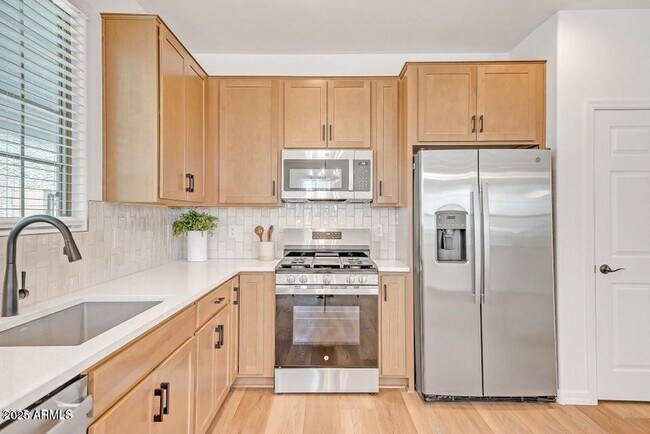 Building Photo - 3 Bedroom 2.5 Bathroom North Creek Home in Queen Creek