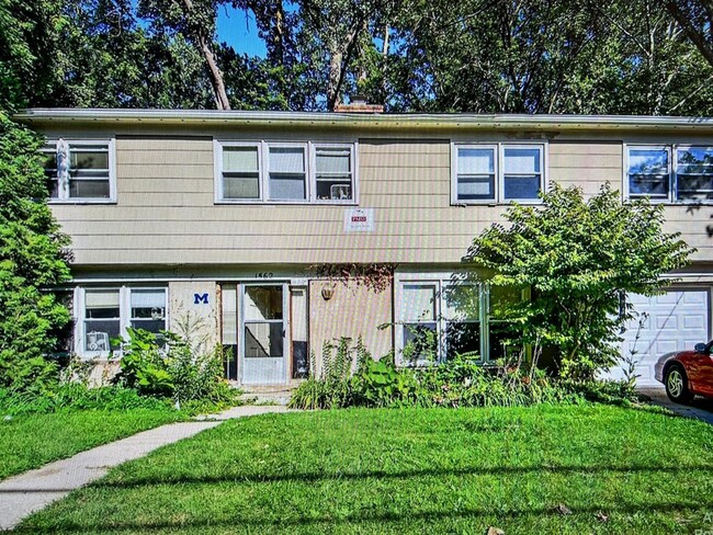 Primary Photo - 1562 Jones Dr