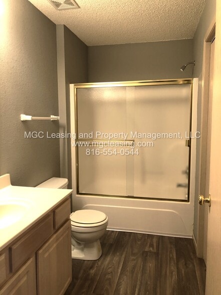 Building Photo - 918 Garden Dr