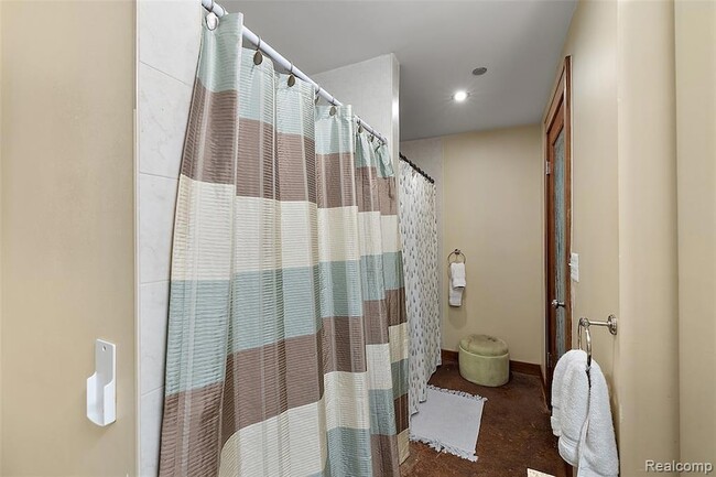 Building Photo - 78 Watson St