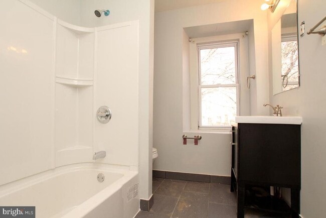 Building Photo - 4713 Umbria St
