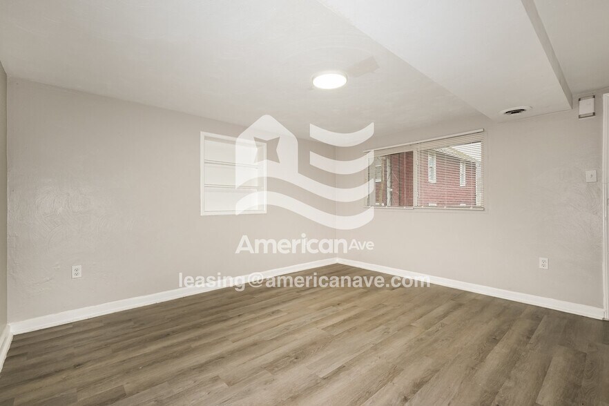 Building Photo - 307 Lafferty St