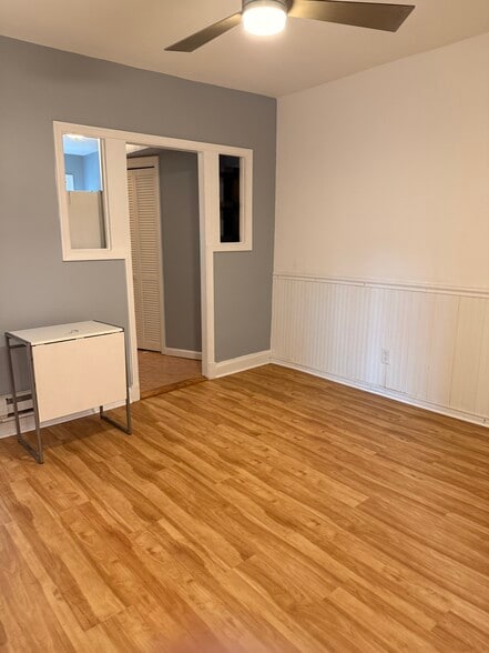 Living room - 1430 Ives Pl SE