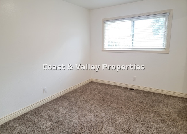Building Photo - Beautiful South Salinas Home for RENT!!!
