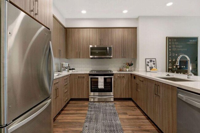 Building Photo - 345 E McKinley Ave