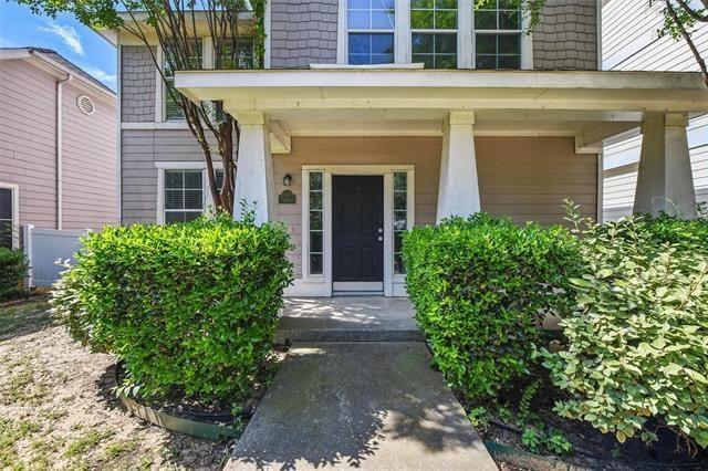 Building Photo - 9846 Cedarcrest Dr