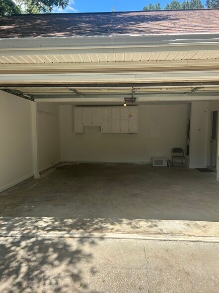 Building Photo - 180 McIntosh Estates Dr