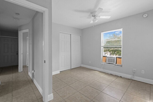 Building Photo - 3721 Henry Ave