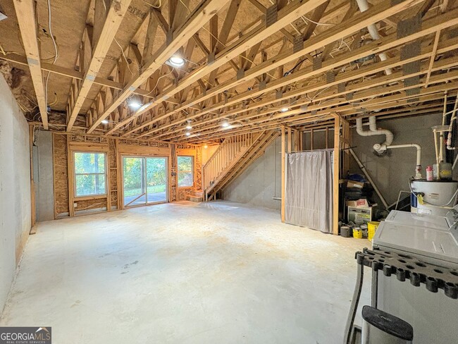 Building Photo - 4067 Fincher Dr