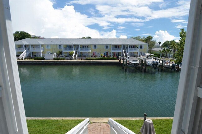 Building Photo - 5048 Beach Dr SE