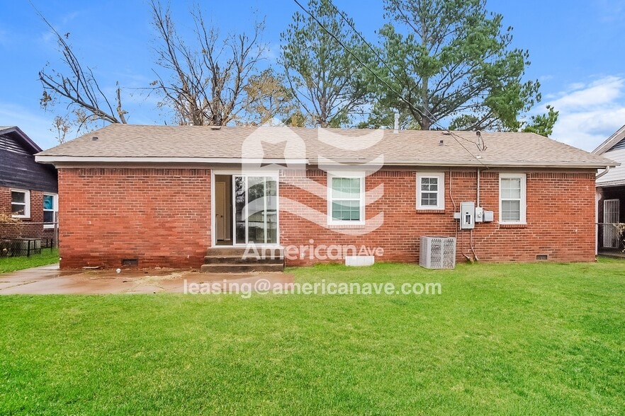 Building Photo - 104 S 108th E Ave