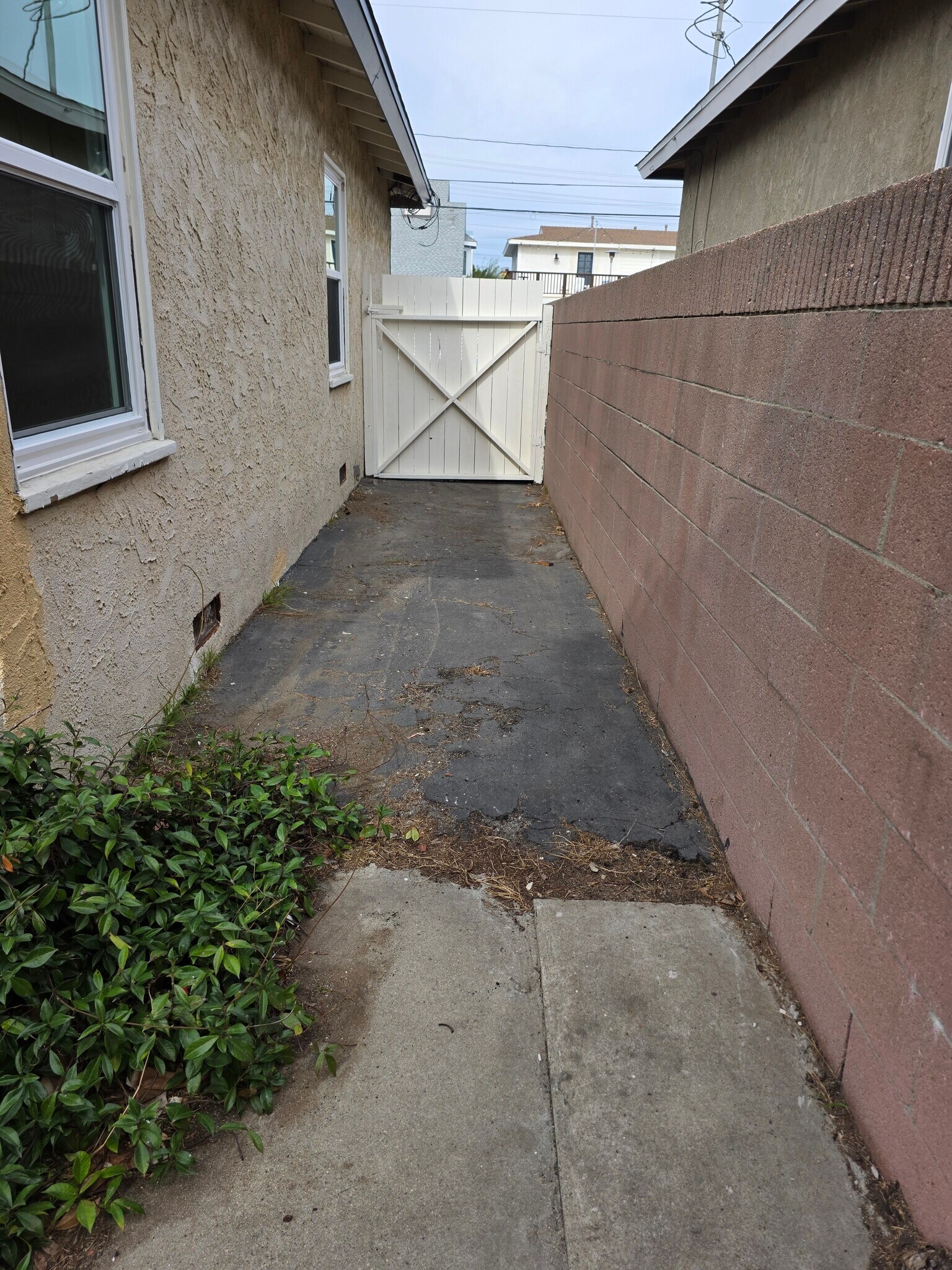 Building Photo - 2612 Huntington Ln